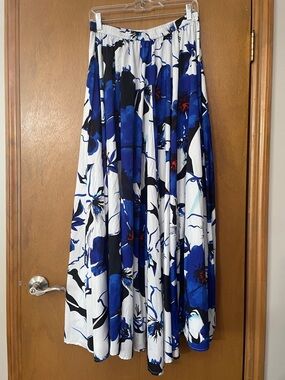 Roz & Ali White and Blue Floral Maxi Skirt